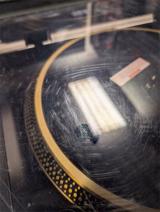 Reloop HiFi TURN 5 (sérült) - Közvetlen meghajtású Hi-Fi lemezjátszó