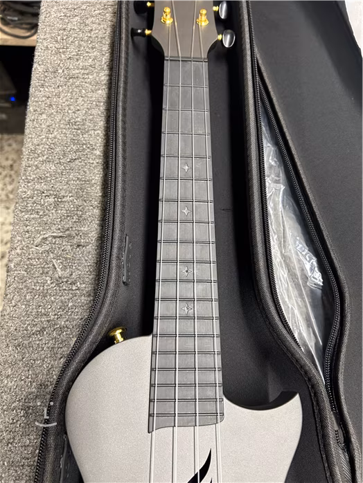 Enya Music Nova U Concert Black (sérült) - Akusztikus ukulele