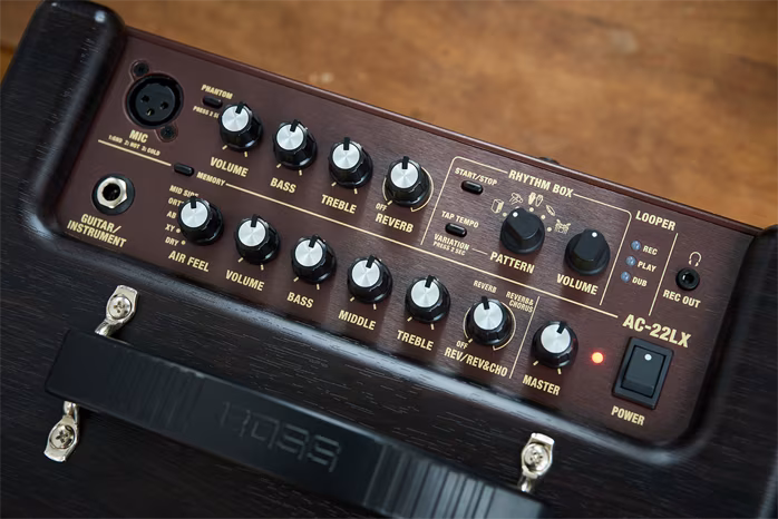 Boss AC-22LX - Combo do instrumentów akustycznych