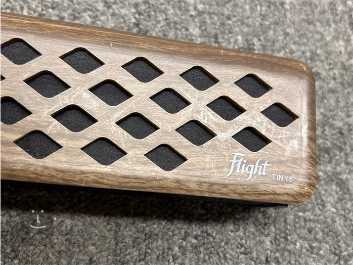 Flight Tiny6 Walnut (używane) - Combo do instrumentów akustycznych