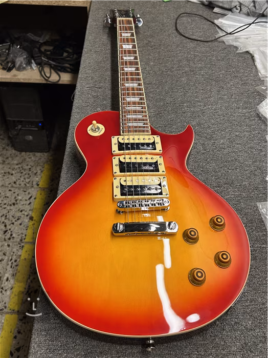 Vintage V1003CSB (używane) - Gitara elektryczna