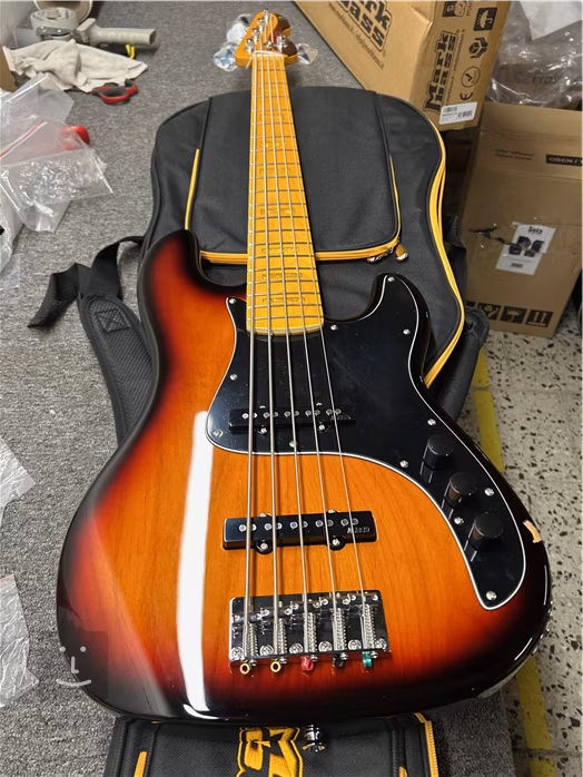 Markbass GV5 Gloxy Passive 3TS (uszkodzone) - Elektryczna gitara basowa