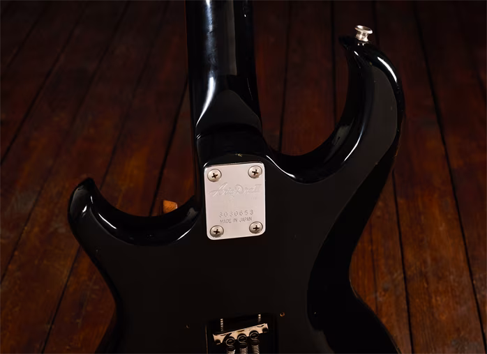 Aria Pro 2 1983 Inazuma-V MIJ Tuma Pickups - Gitara elektryczna