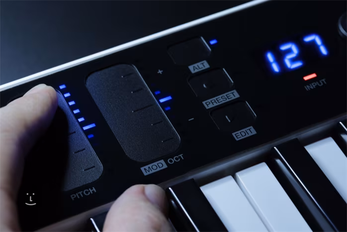 IK Multimedia iRig Keys I/O 49 - USB/MIDI keyboard