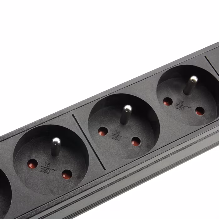 Adam Hall 19" Parts 87478 - Zásuvková lišta