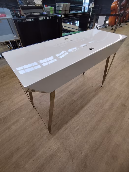 Glorious Diamond WH (použité) - DJ nábytok