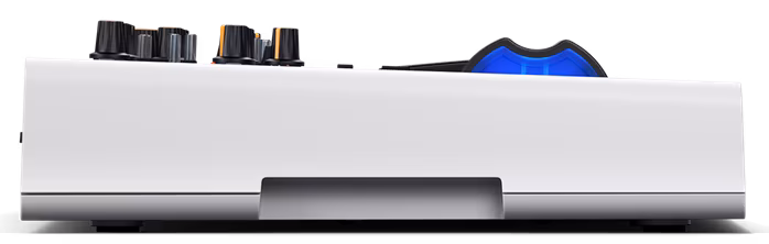 Novation Bass Station II Swifty Edition - Analógový syntezátor