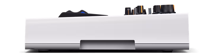 Novation Bass Station II Swifty Edition - Analógový syntezátor