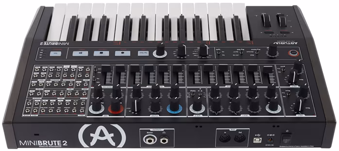 Arturia MiniBrute 2 Noir - Analógový syntezátor