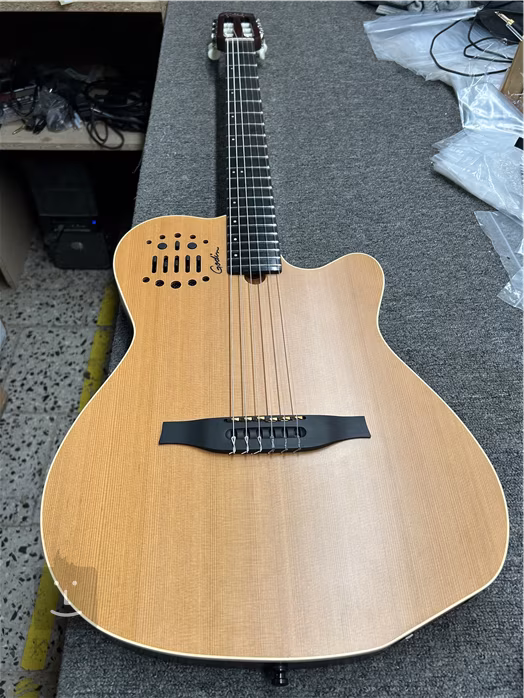 Godin Multiac ACS-SA SLIM Nylon Natural SG (použité) - Elektroakustická midi gitara