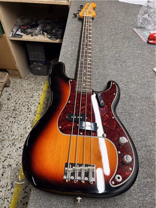 Fender Vintera II 60s Precision Bass RW 3TS (zánovné) - Elektrická basgitara