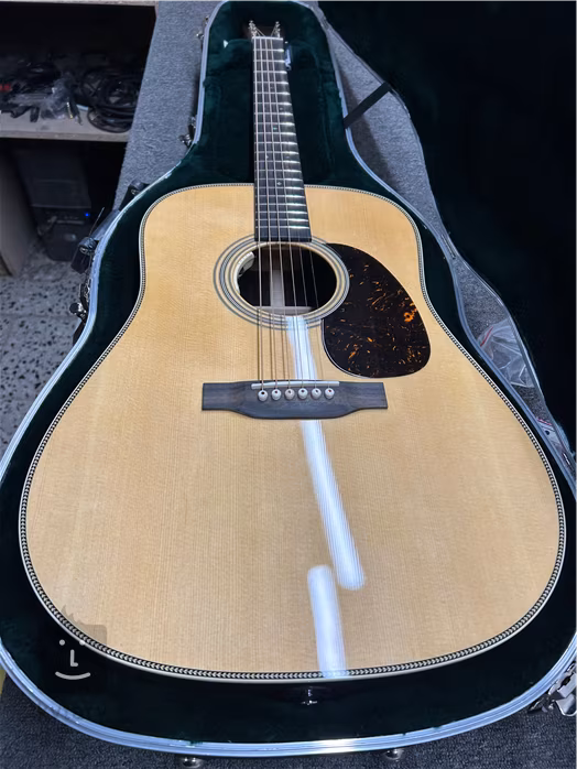 Martin HD28E (zánovné) - Elektroakustická gitara