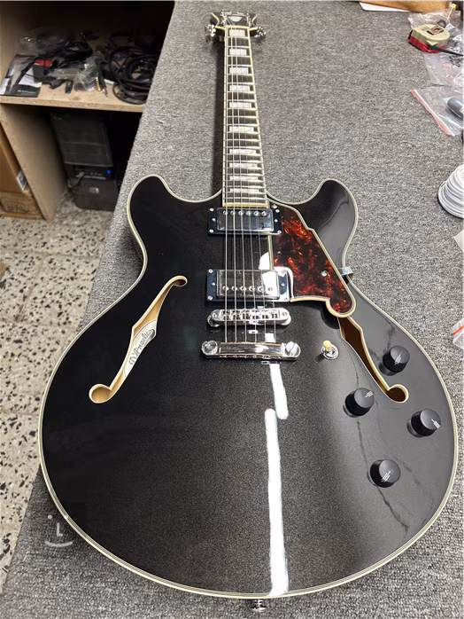 D'Angelico Premier DC Double Cutaway Stop-Bar Tailpie CE Black Flake (použité) - Semiakustická gitara