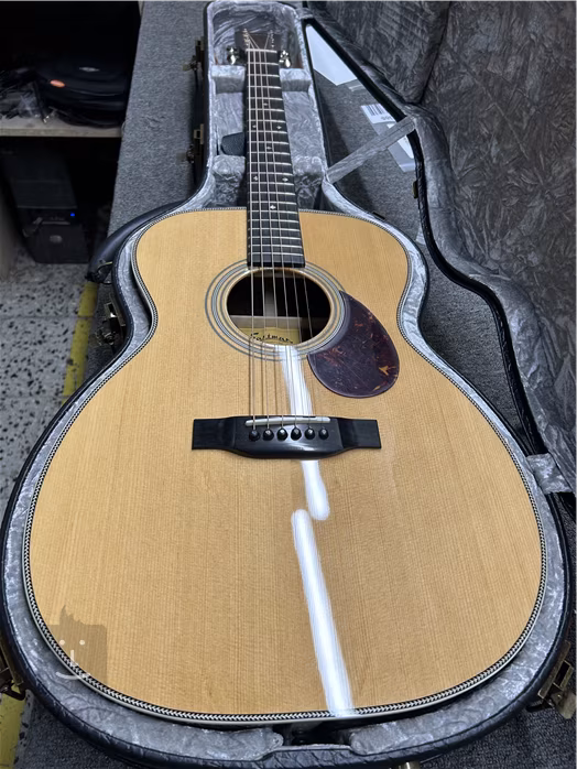 Eastman E20OM-TC (zánovné) - Akustická gitara
