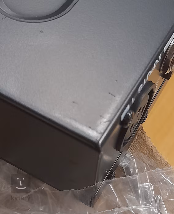 Behringer FX2000 (použité) - Efektový procesor