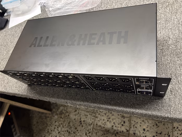 Allen&Heath AR2412 BLACK (použité) - AudioRack