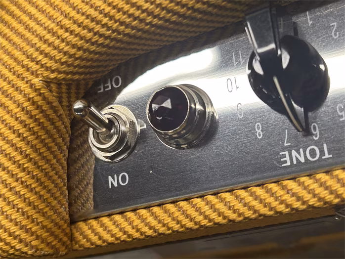 Fender Pro Junior IV LTD (zánovné) - Gitarové lampové kombo