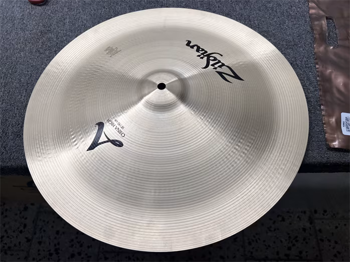 Zildjian 18" China high (zánovné) - Činel china