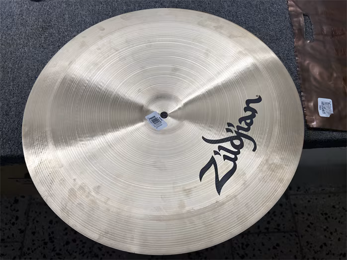 Zildjian 18" China high (zánovné) - Činel china