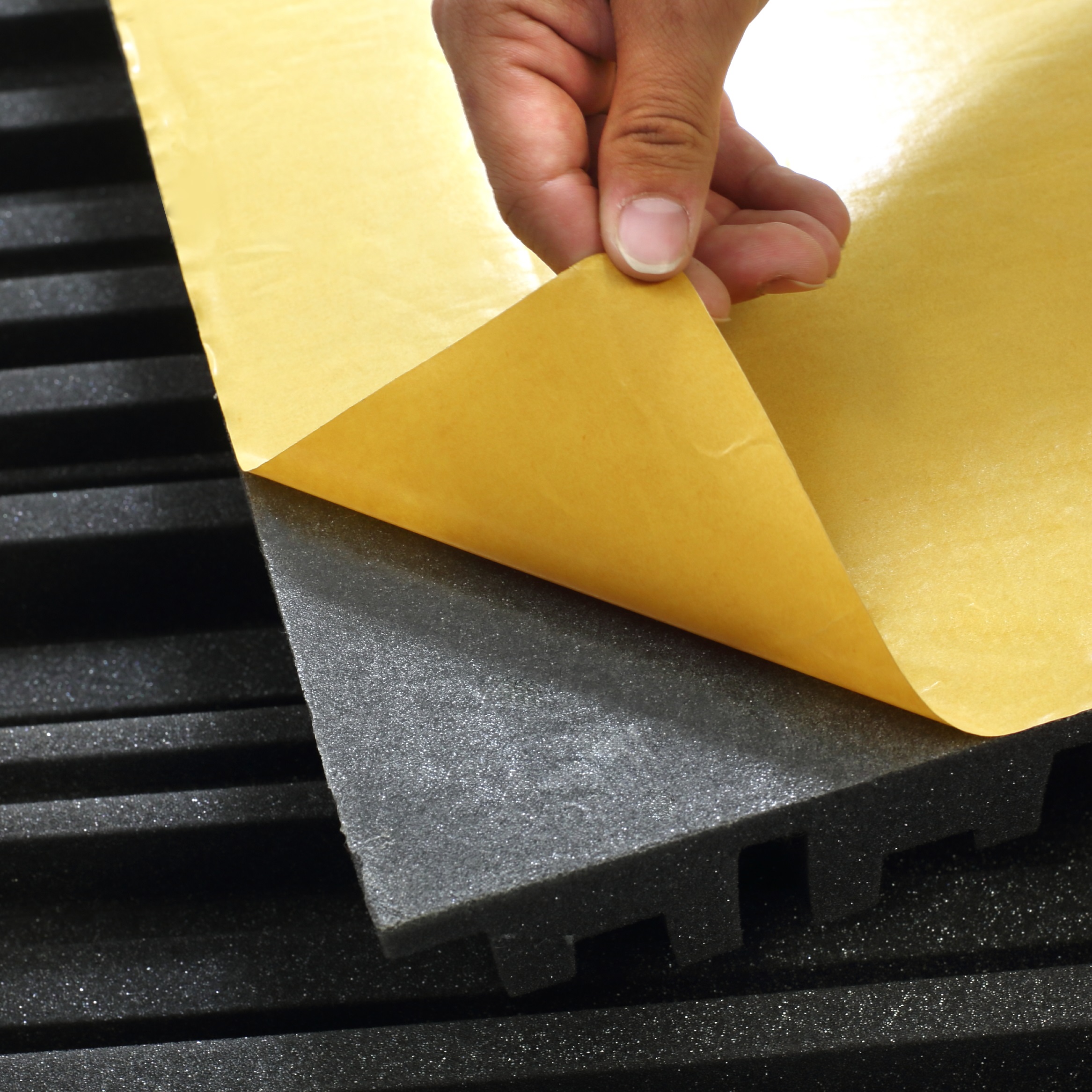 Veles-X Acoustic Self-Adhesive Wedges 500*500*50 MVSS 302 – SE/NBR – Obrázok 4