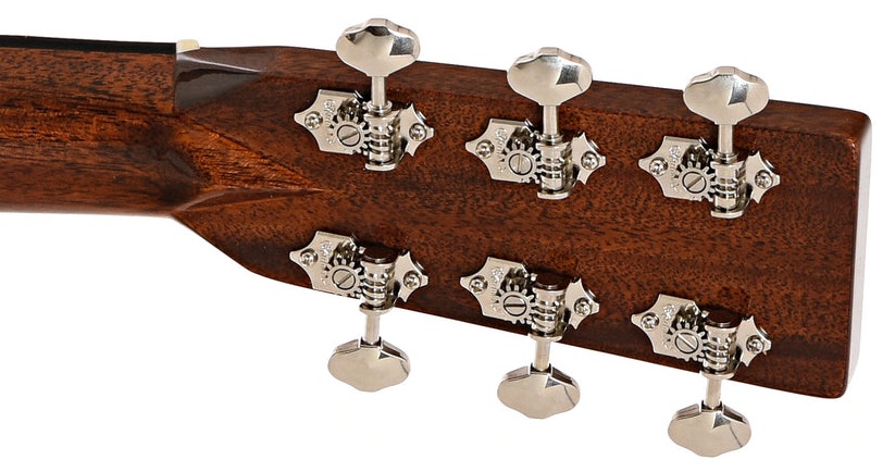Martin 000-28EC Sunburst