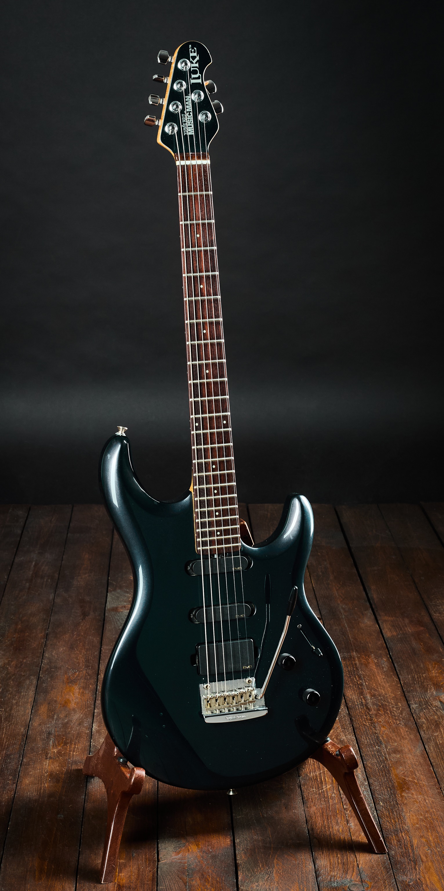 Music Man 2006 Luke II Carbon Blue Pearl