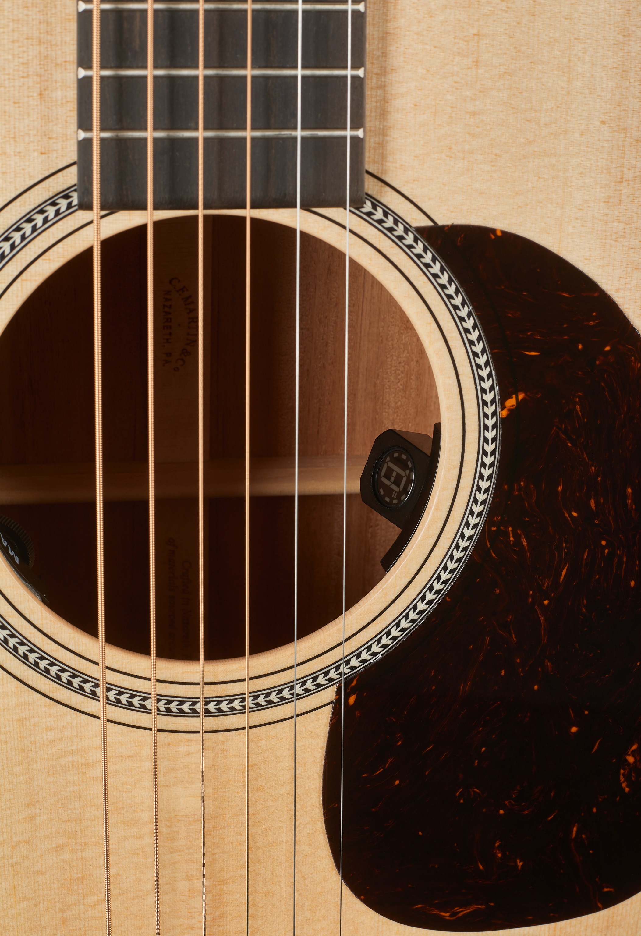 Martin D16E-02