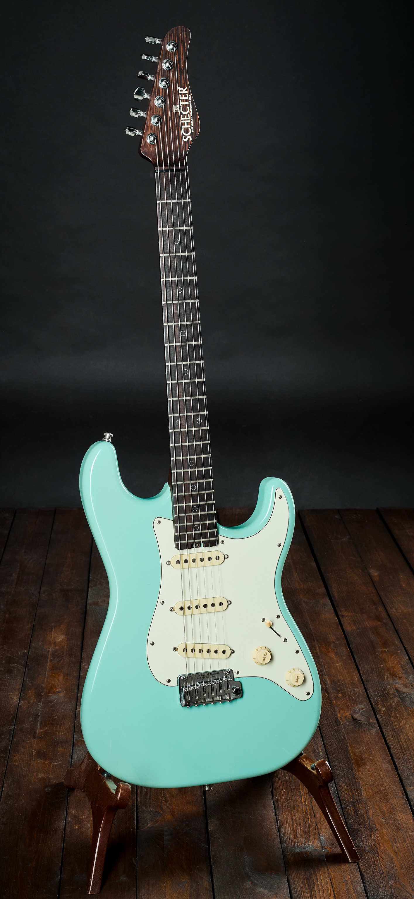 Schecter 2019 Nick Johnston Atomic Green