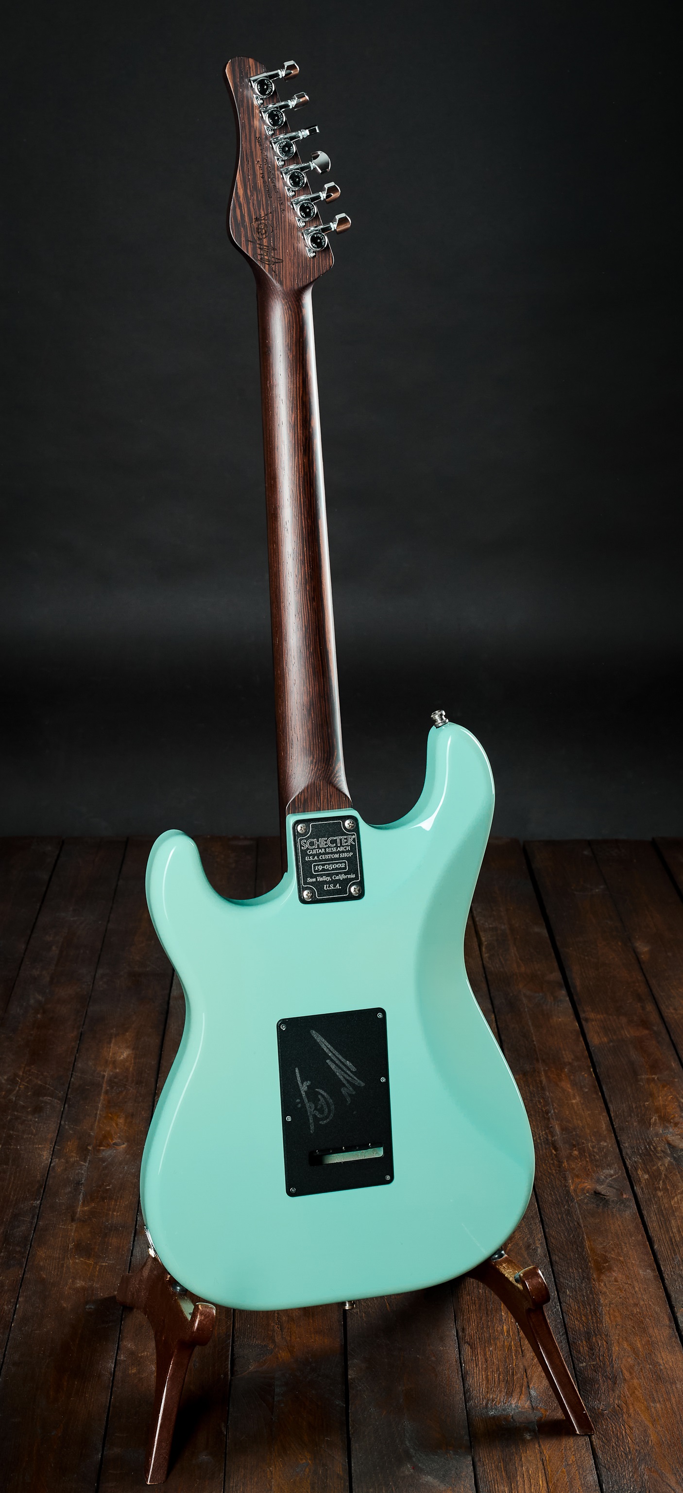 Schecter 2019 Nick Johnston Atomic Green