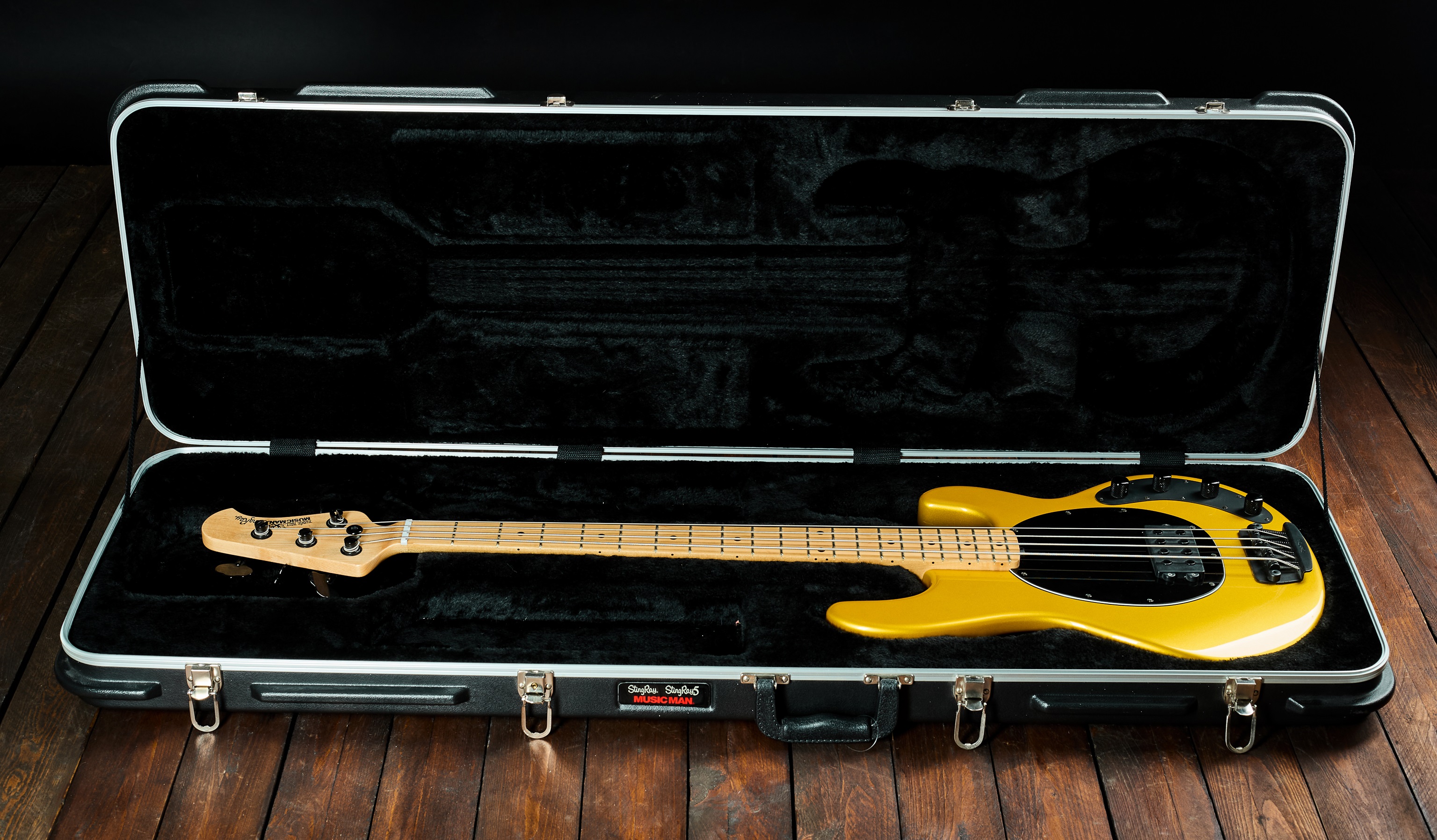 Music Man 2017 Stingray 4 Firemist Gold