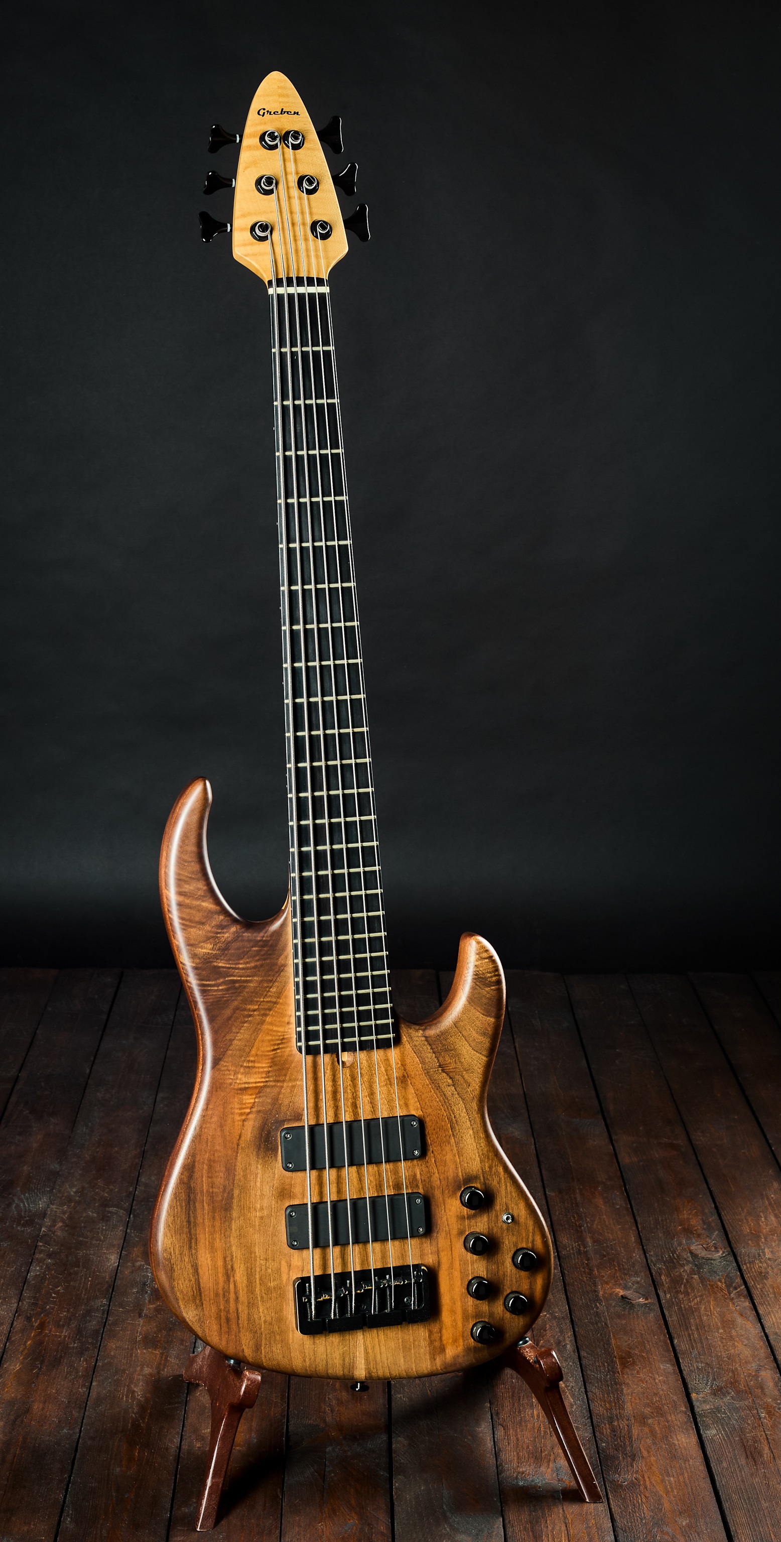 Grebeň 6 Walnut Top