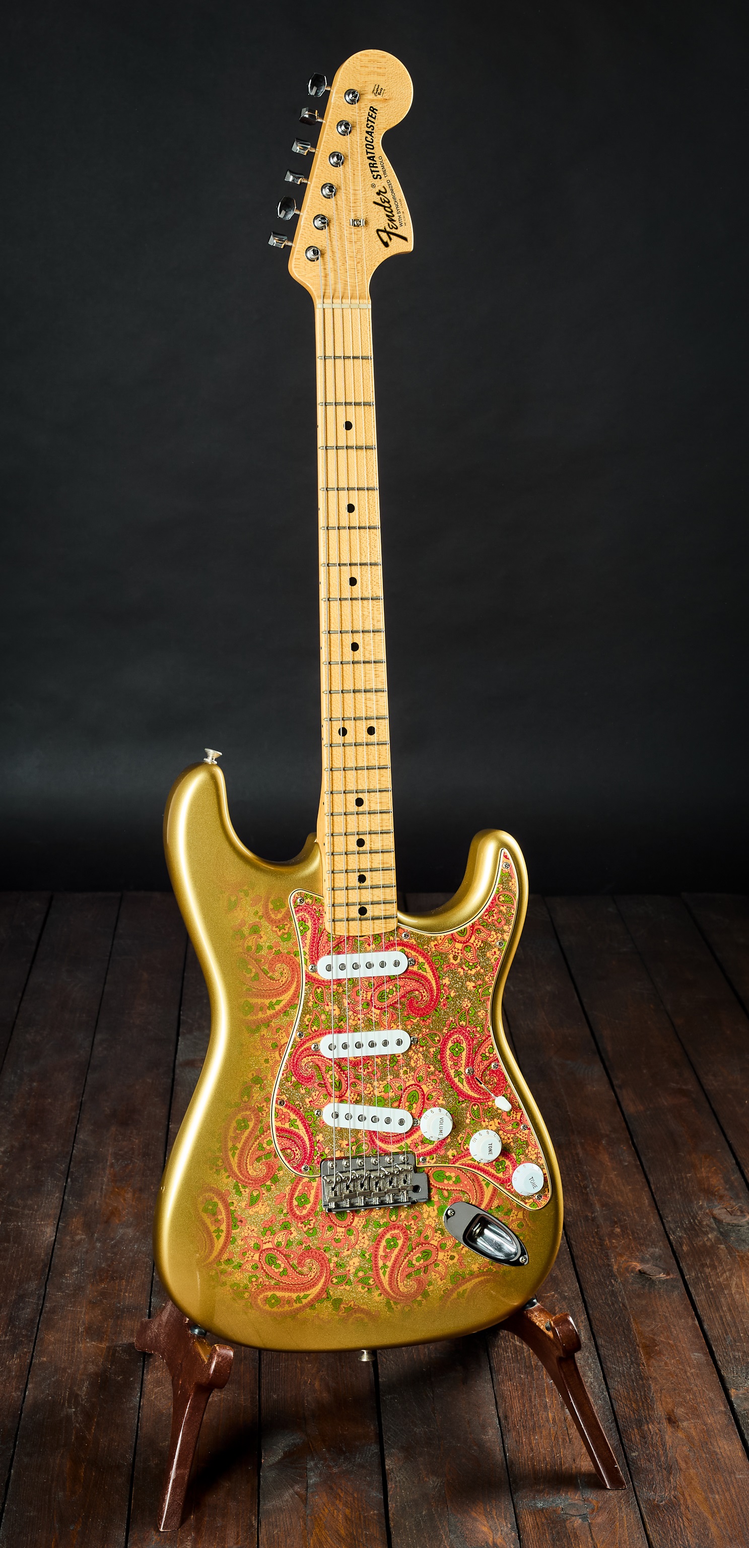 Fender Custom Shop 2018 Masterbuilt 69 Pink/Gold Paisley Stratocaster