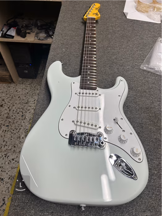 G&L Tribute S-500 Sonic Blue RW (gebraucht) - E-Gitarre