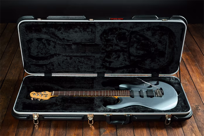 Music Man 2010 Luke II Luke Blue - E-Gitarre