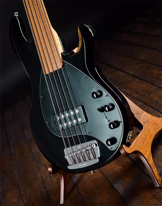 Music Man 1991 Stingray Fretless 5 - E-Bass
