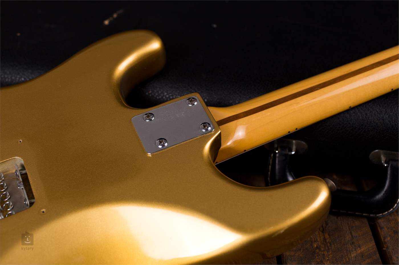 Fernandes 1977 Stone Logo Stratocaster Gold Ohsc E Gitarre