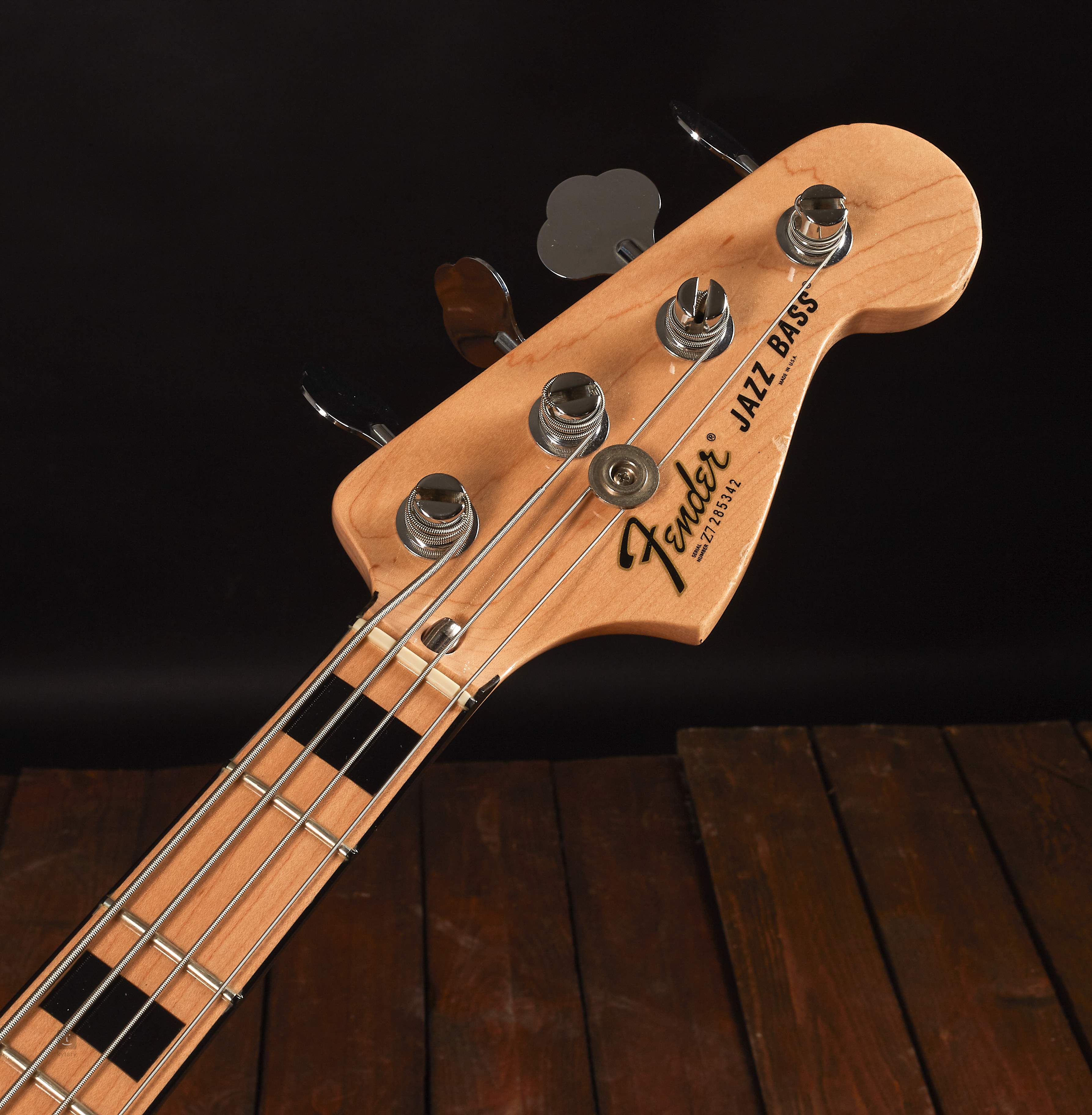 2007 fender clearance jazz bass
