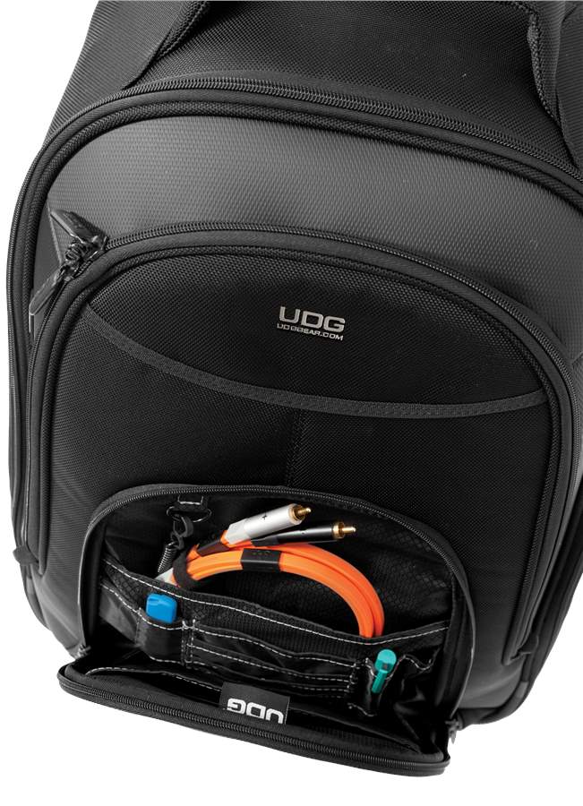 udg creator wheeled laptop backpack