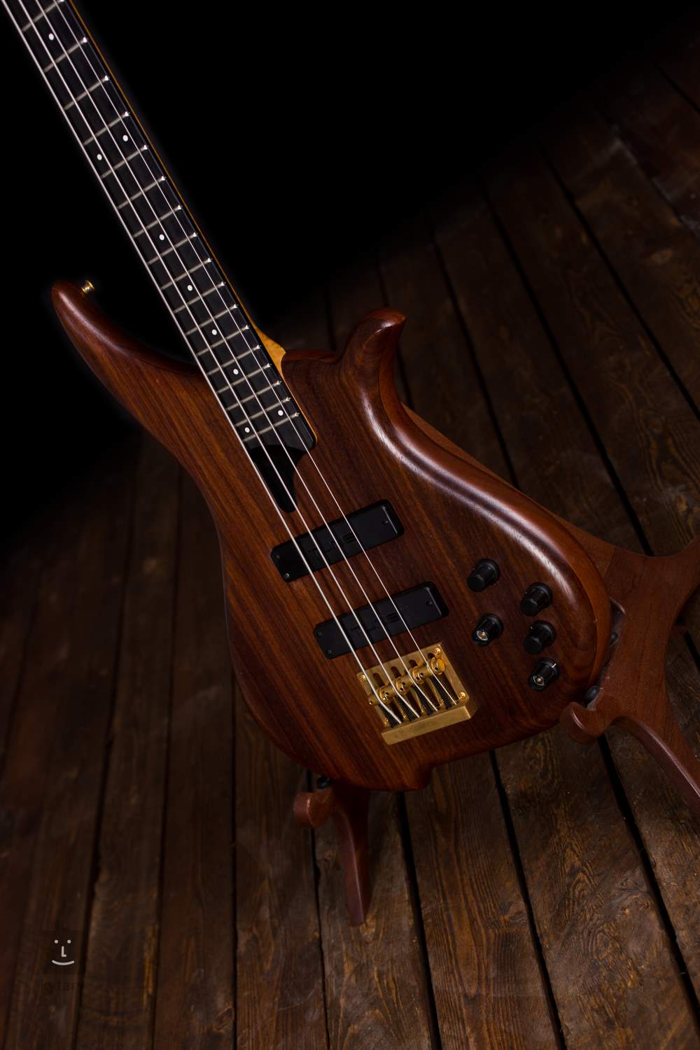 tuning an electric bass