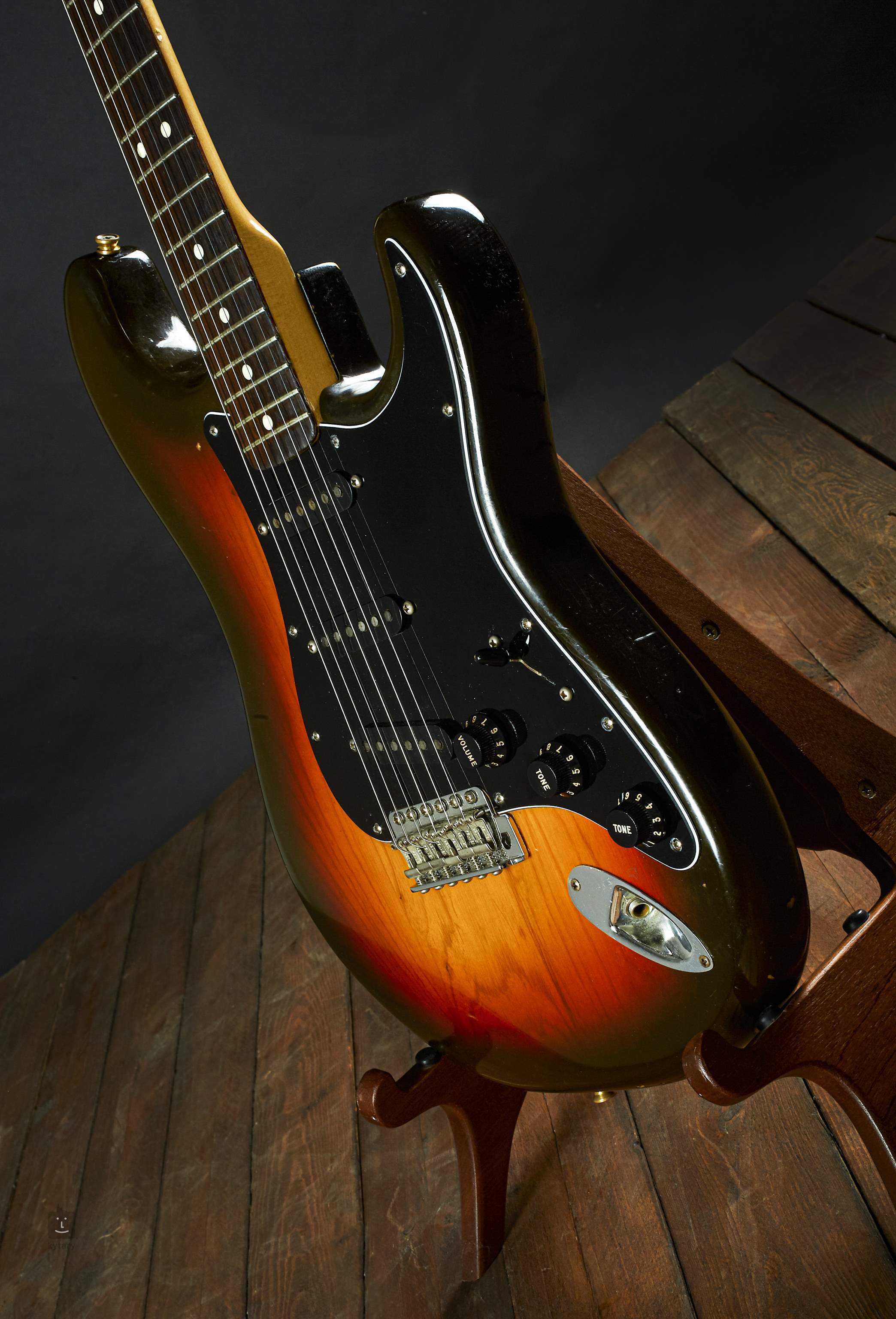 fender guitars by serial number