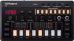 Roland J-6 (rozbalené) - Syntezátor