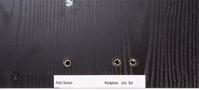 Fox 818 - Klávesy s dynamikou úhozu