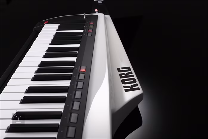 Korg RK-100S-WH (použité) - 