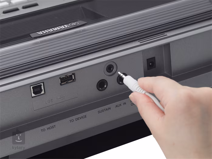 Yamaha PSR-E443 (použité) - Klávesy s dynamikou úhozu