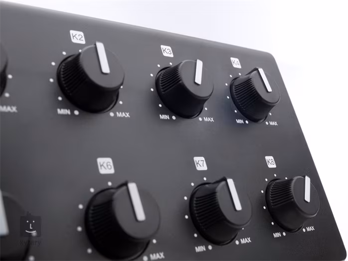 Akai LPD 8 (rozbalené) - USB/MIDI kontroler