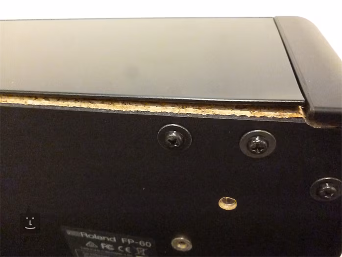 Roland FP-60 BK (poškozené) - Digitální piano