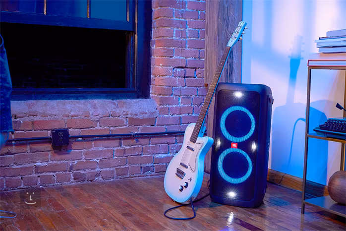 JBL PartyBox 300 - Bezdrátový přenosný reproduktor