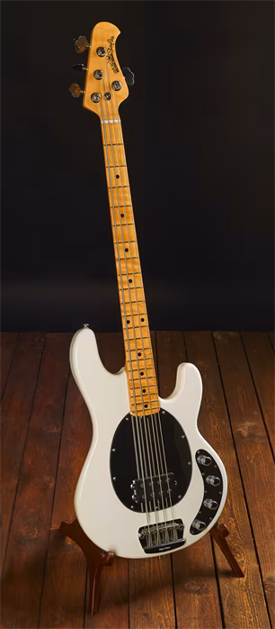 Music Man 2012 Stingray 4 White USA - Elektrická baskytara