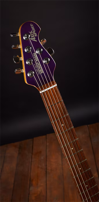 Music Man 2000 Axis Sport MM90 Hardtail - Elektrická kytara