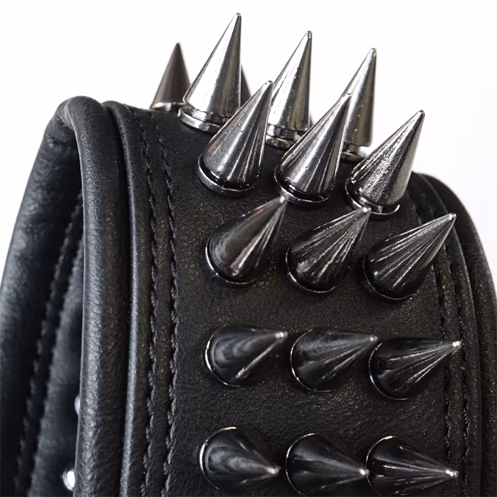 Richter Blackness Gunblack Spikes - Kytarový popruh